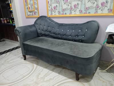 like new Dewan sofa for sale