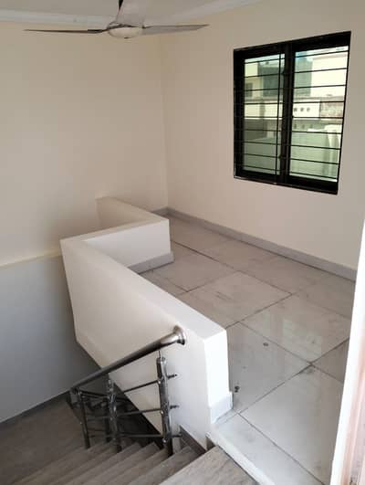 5 Marla Corner Like New House For Sale