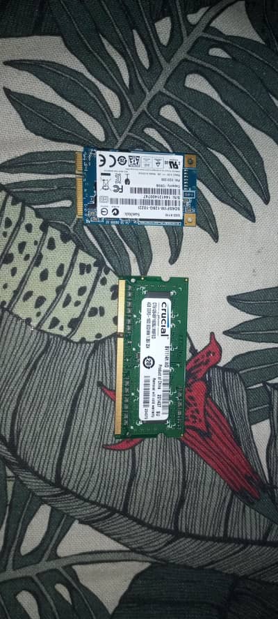 MINI SSD 128GB AND RAM 4GB