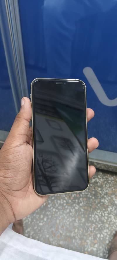 Apple iPhone XR
