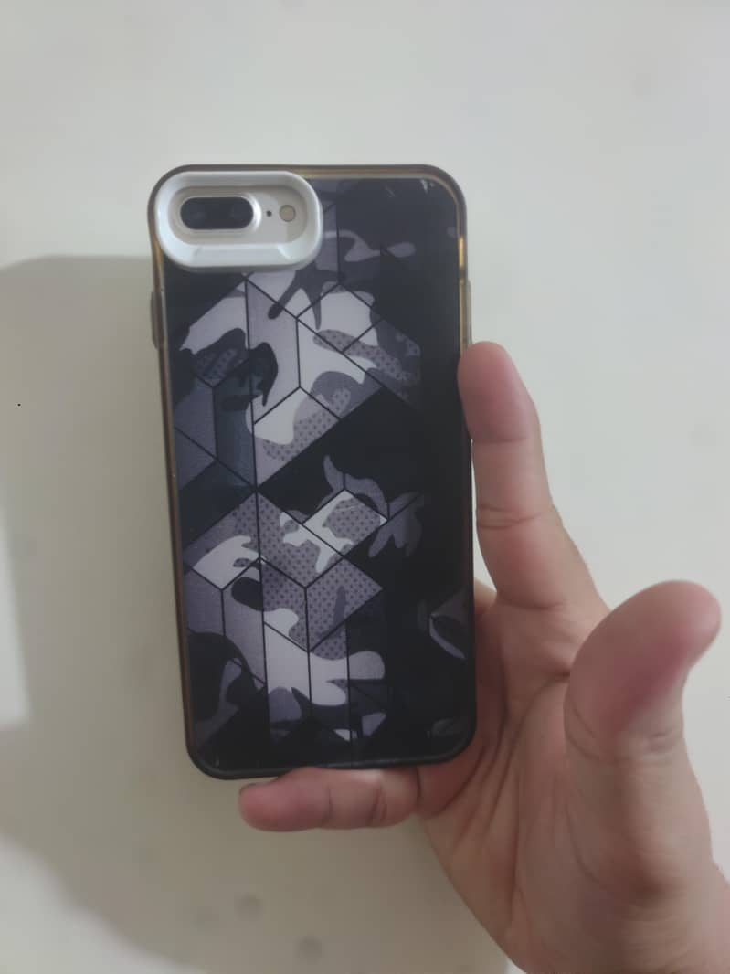 Apple iPhone 7 Plus 2