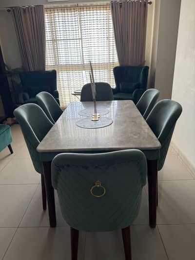 Dining Table with 6 chairs