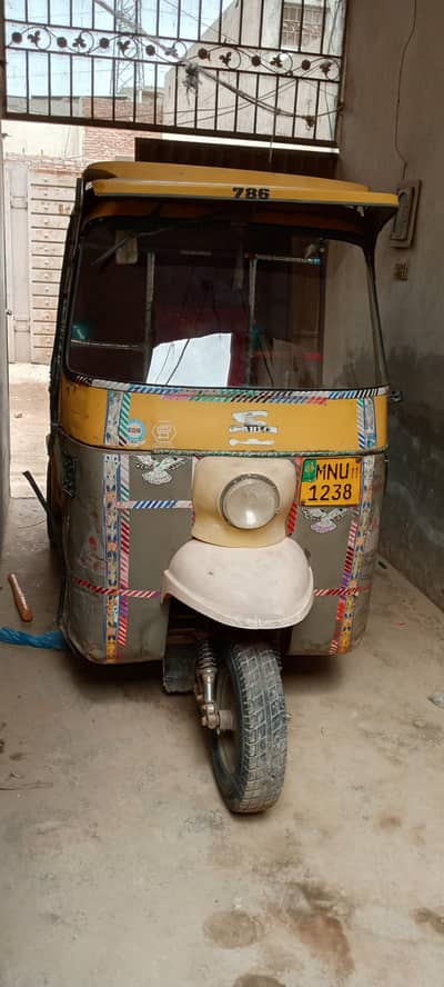 CNG Rickshaw Best condition
