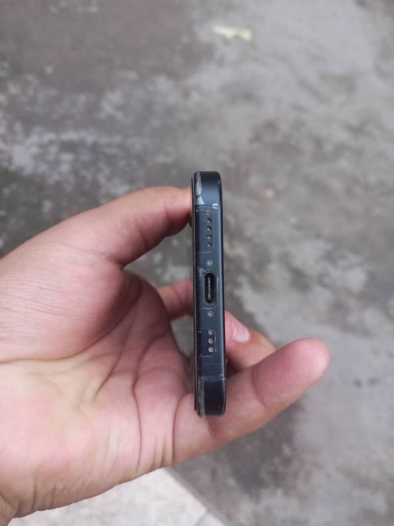 Apple iPhone 15 2