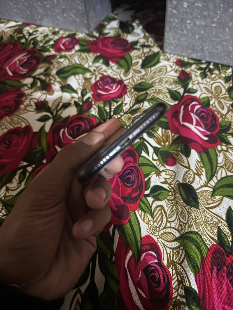 Apple iPhone X 2
