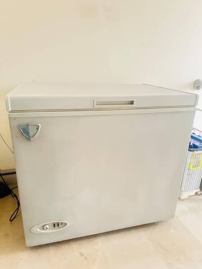 WAVES DEEP FREEZER FOR SALE