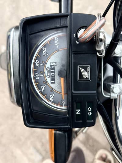 25 Model CD 70 Motorcycle For Sale . . . 03270764146