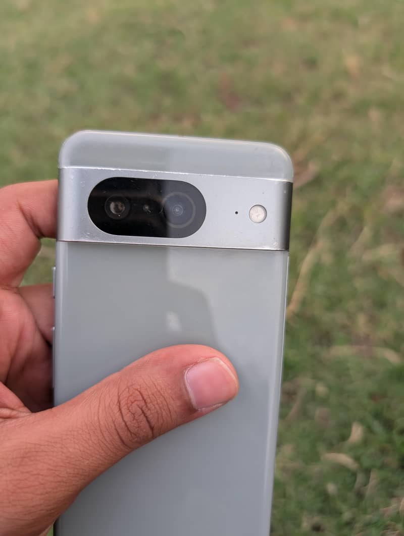 Google Pixel 8 2