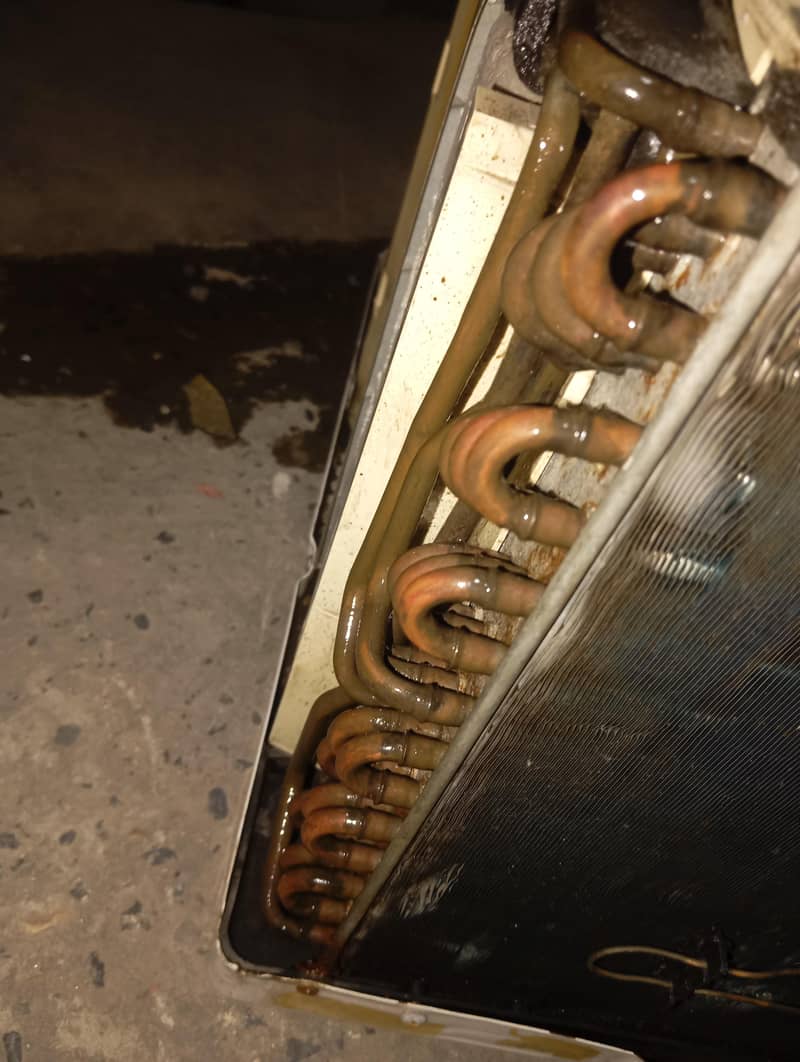 window AC 2