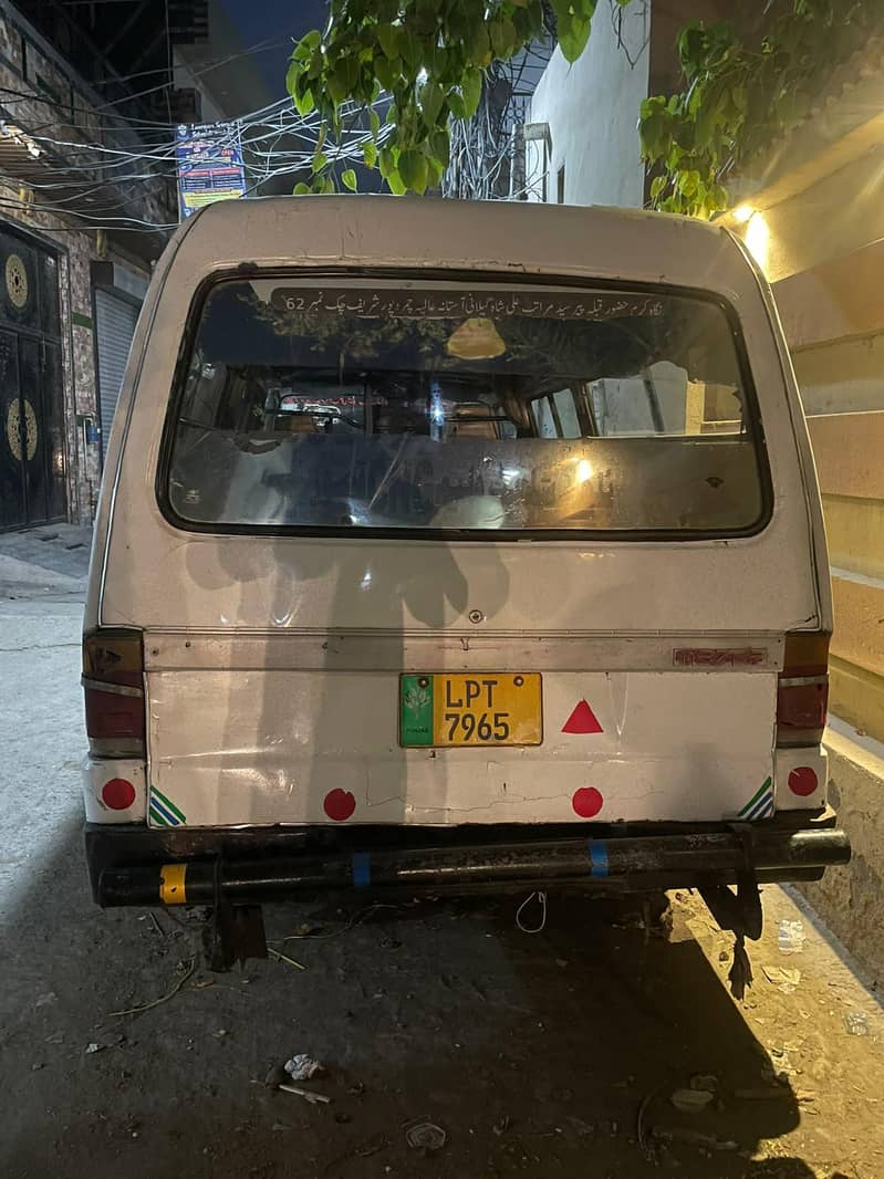 mazad van 6