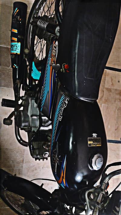 lam selling uniqe 70cc new condition