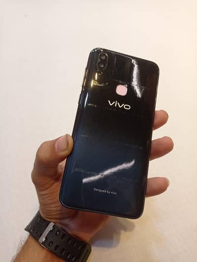 Vivo V11i