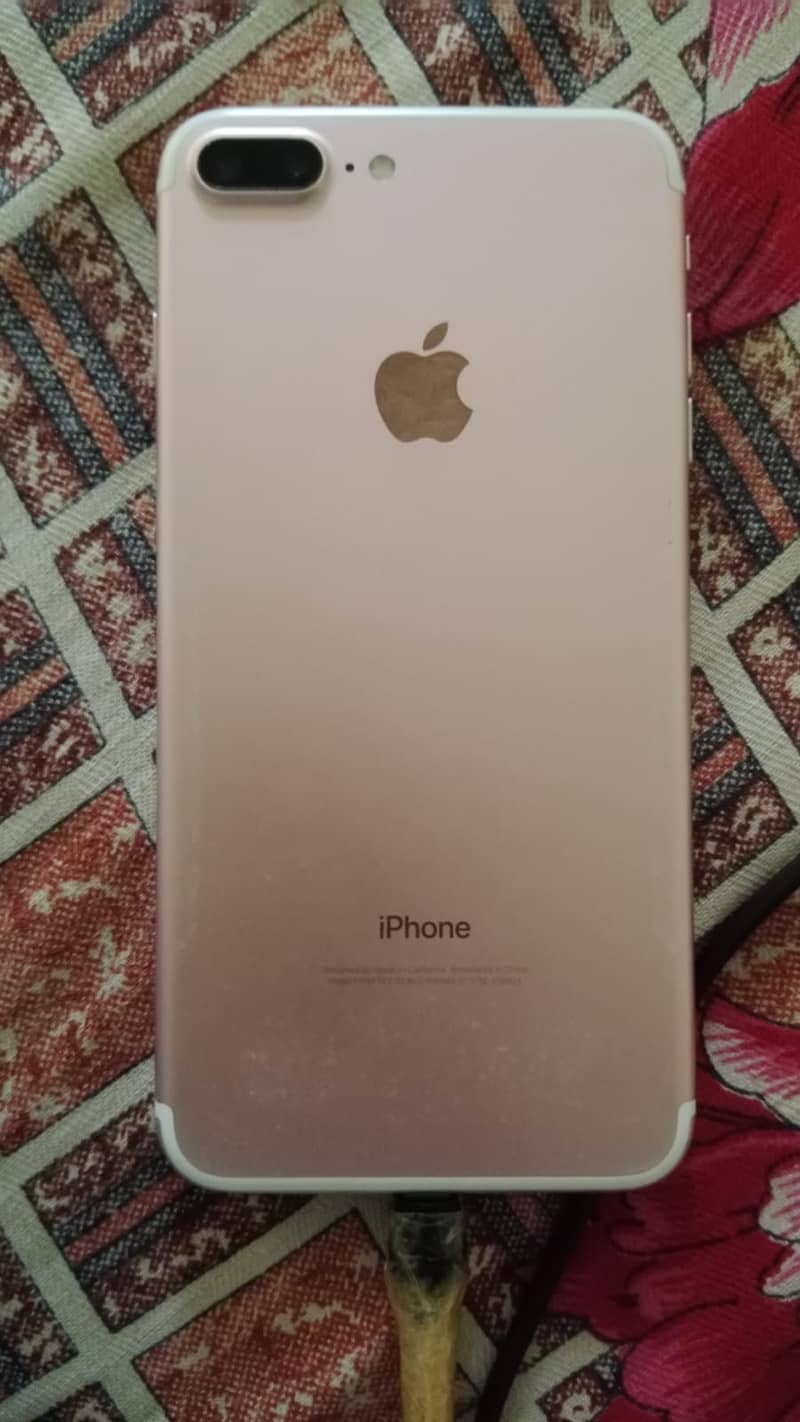 Apple iPhone 7 Plus 1