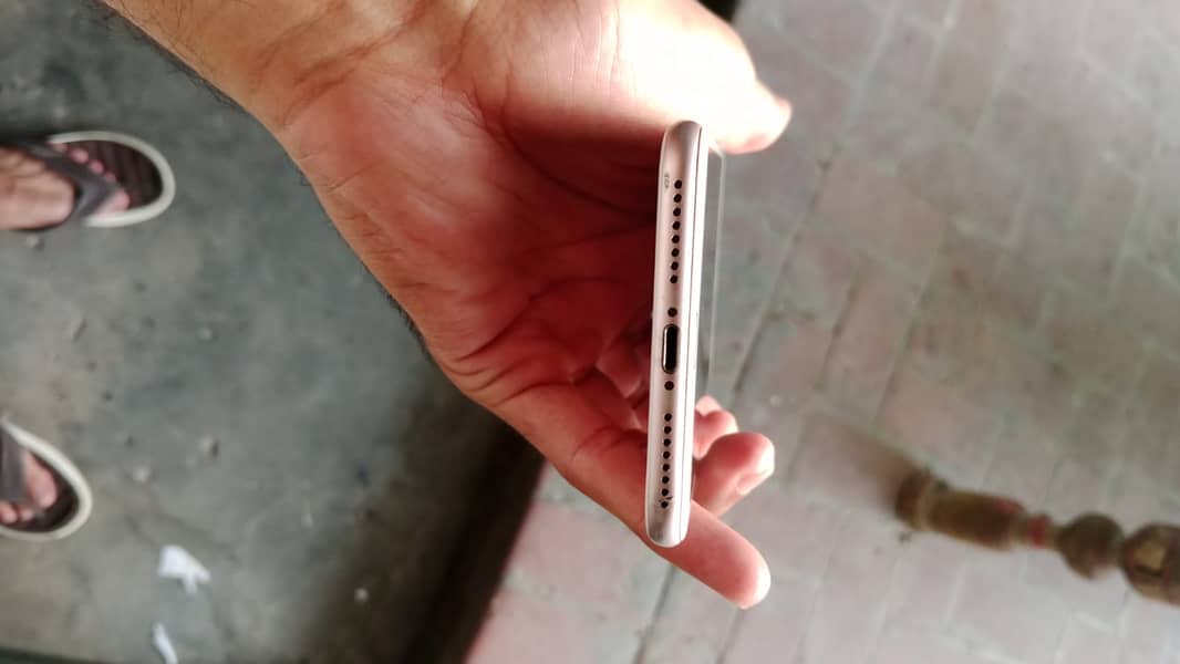Apple iPhone 7 Plus 7