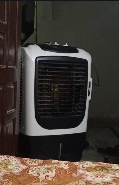 dc room coolor everythng ok like new