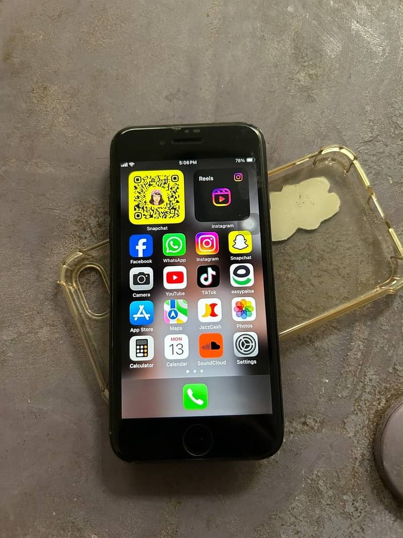 Apple iPhone SE 0