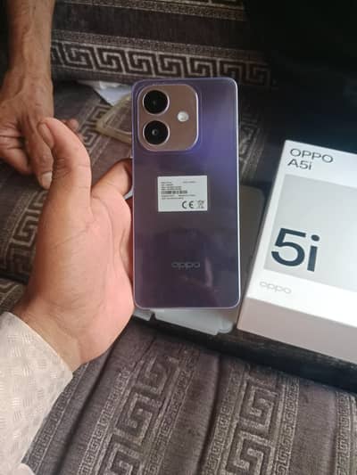 oppo A5i 1 month used new condition ha 4 128 ha daba charger sath Mila