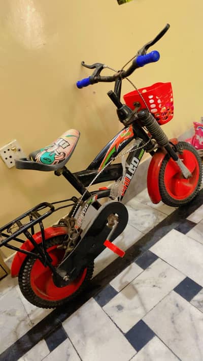 Kids Metal Bicycle (3–7 Years) – Excellent Condition, Bohat Kam Use H