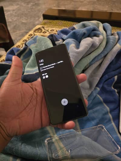 One Plus 8 (8-128)