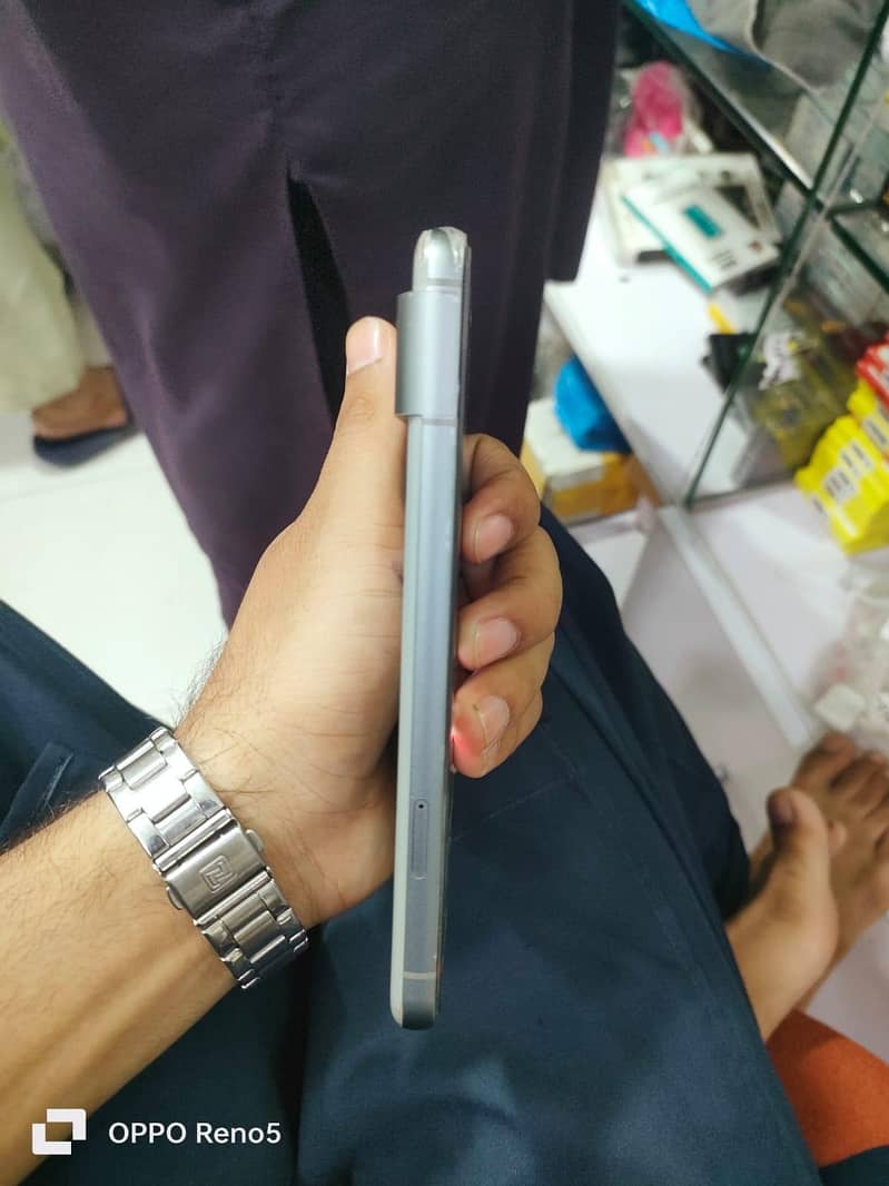 Google Pixel 8 3