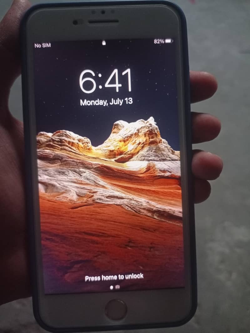 Apple iPhone 7 Plus 1