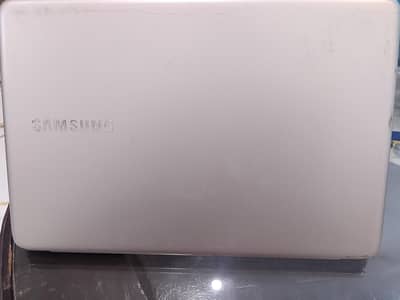 Samsung itel i7 ( 8th gen ) | 8gb ram | 238 gb SSD 10/9 condition ok