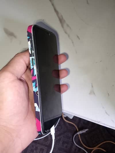 Apple iPhone XR phone number 03216409009