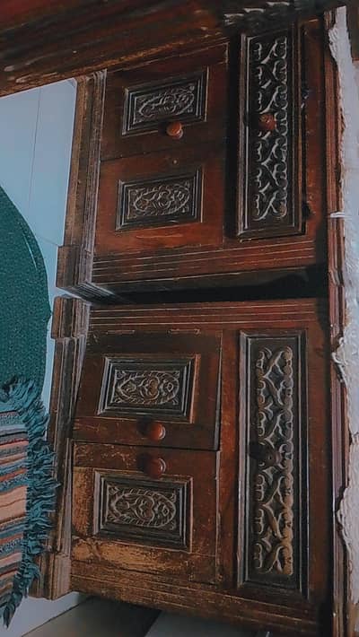 king size bed , dressing table, two side tables for sale 
