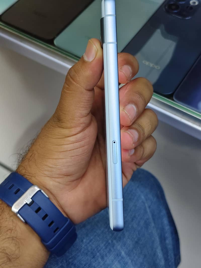 Google Pixel 7a 2