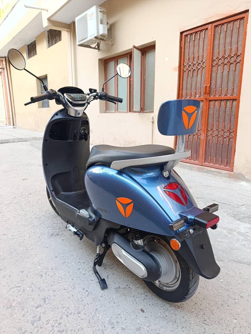 yadea m3 2