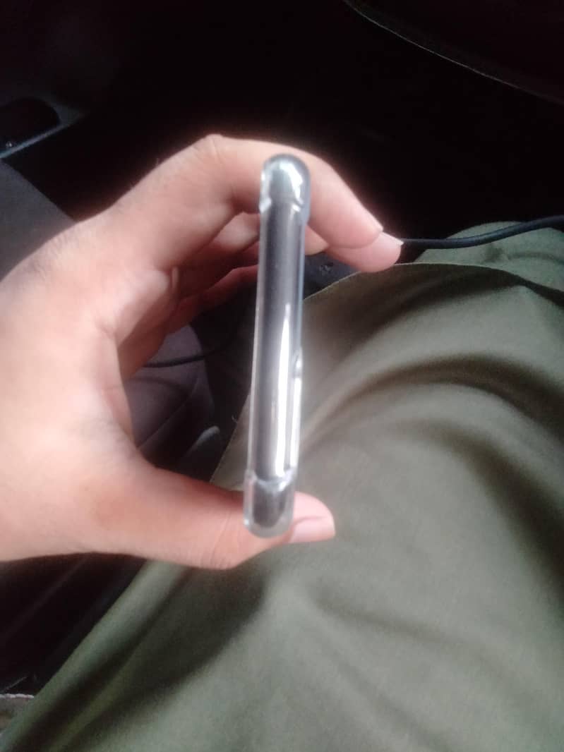 Apple iPhone 7 plus 2