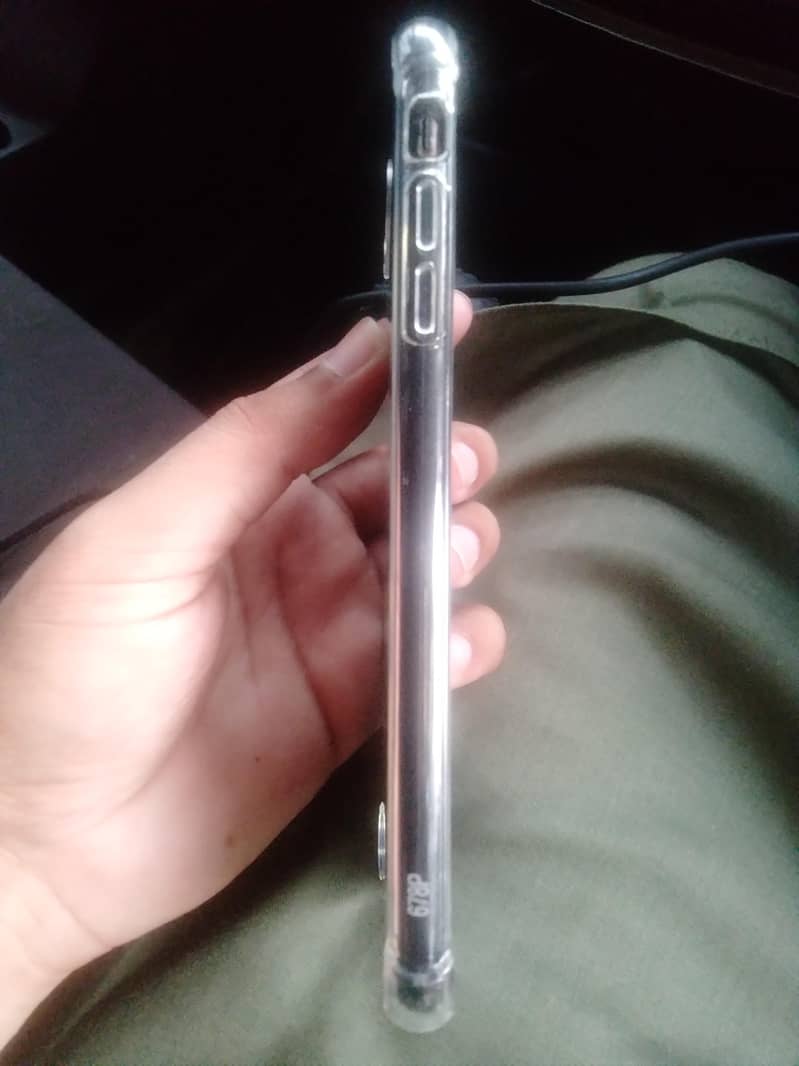 Apple iPhone 7 plus 6