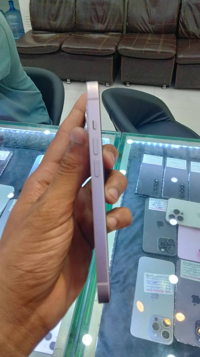 Apple iPhone 14 2