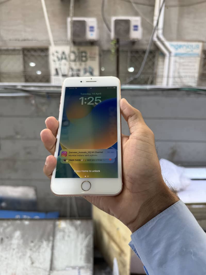 Apple iPhone 8 Plus 7