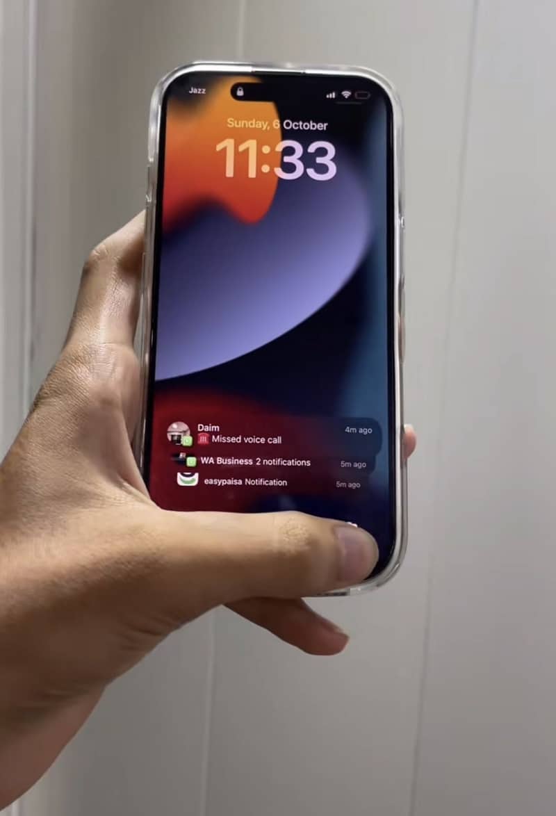 Apple iPhone 16 Pro 0