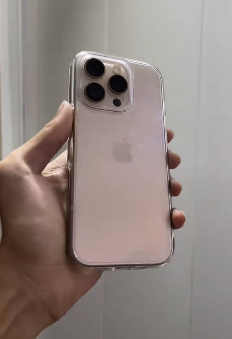 Apple iPhone 16 Pro 1