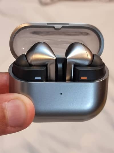 SAMSUNG Original Galaxy Buds3 Pro Earbuds 10/10