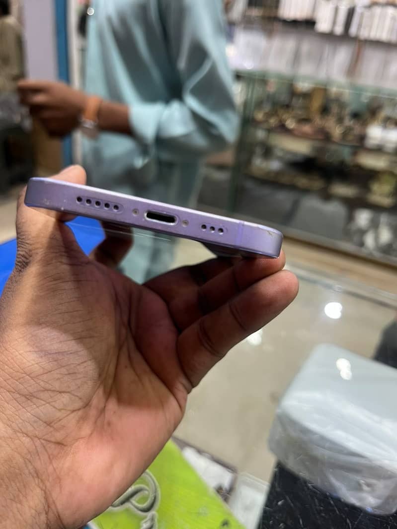 Apple iPhone 12 5