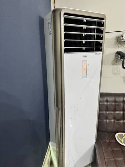 Haier 2 Ton DC inverter Heat and Cool Genuine Gass, Never repaired