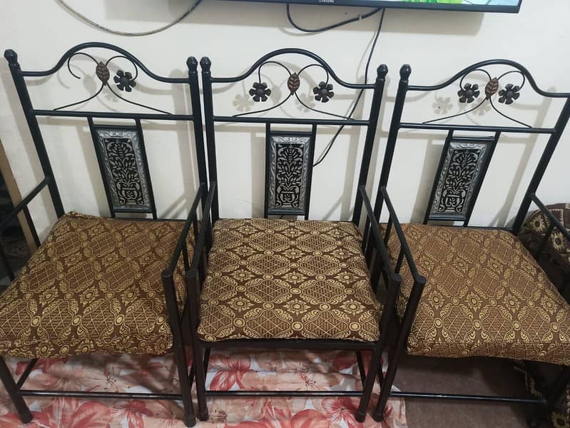 Chairs 0