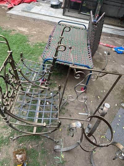 ROT IRON  2 chairs