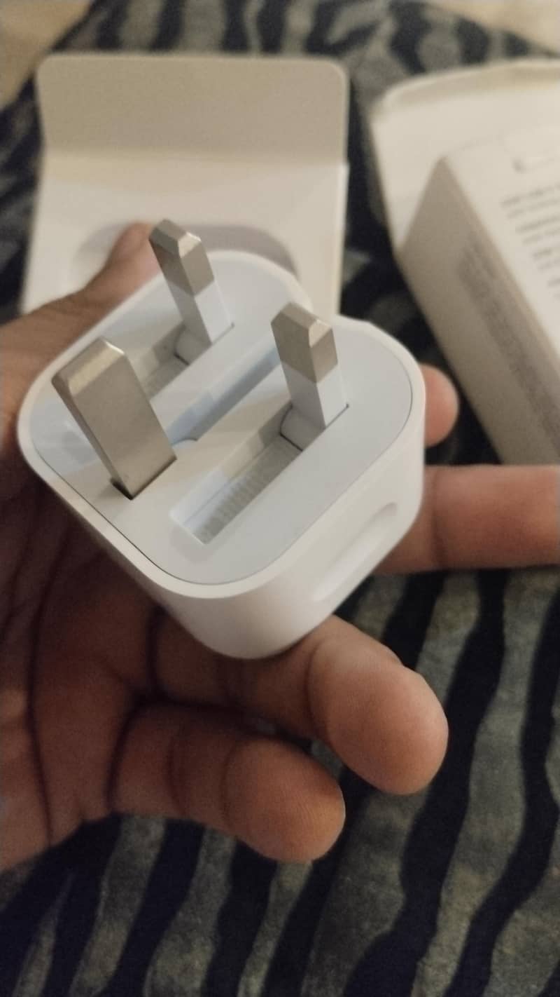 iphone adapter 0