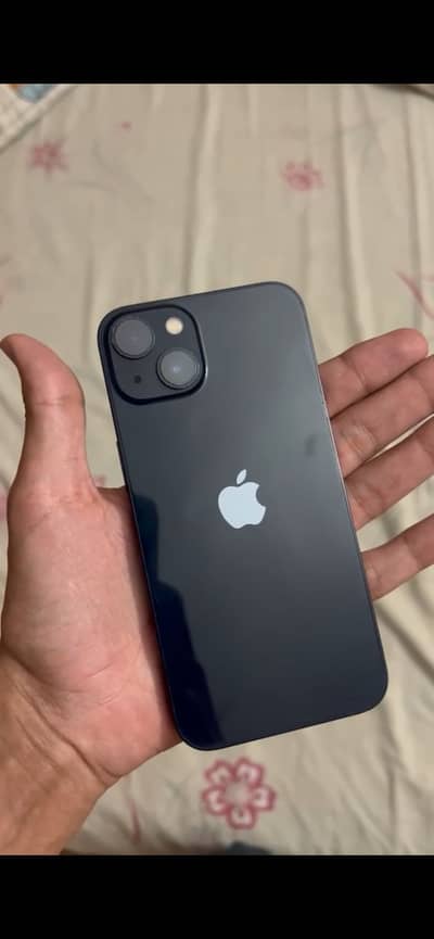 Apple iPhone 13