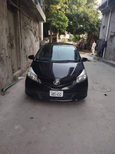 Toyota Vitz 2014