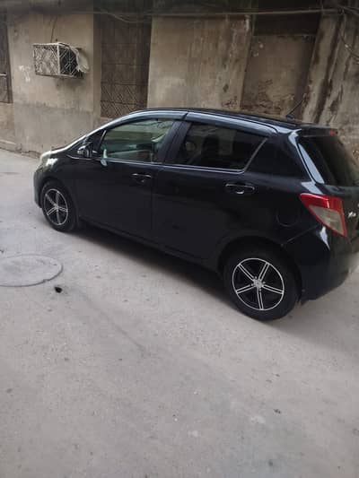 Toyota Vitz 2014