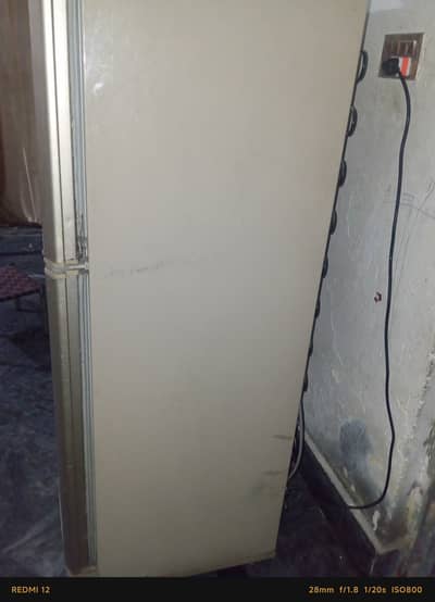 Refrigerator working in excellent condition