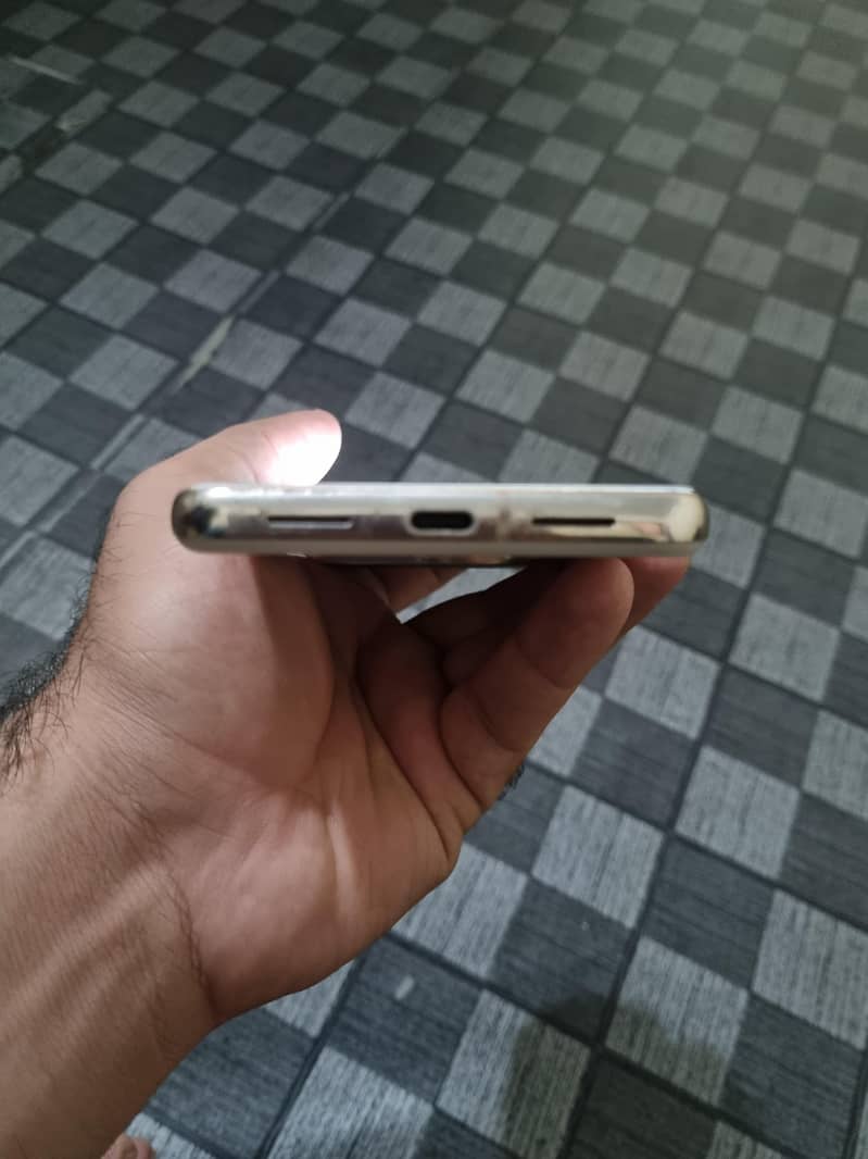 Google Pixel 8 Pro 3