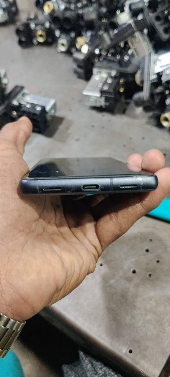 Google Pixel 7a 1