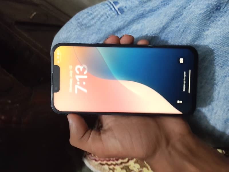 Apple iPhone 13 3