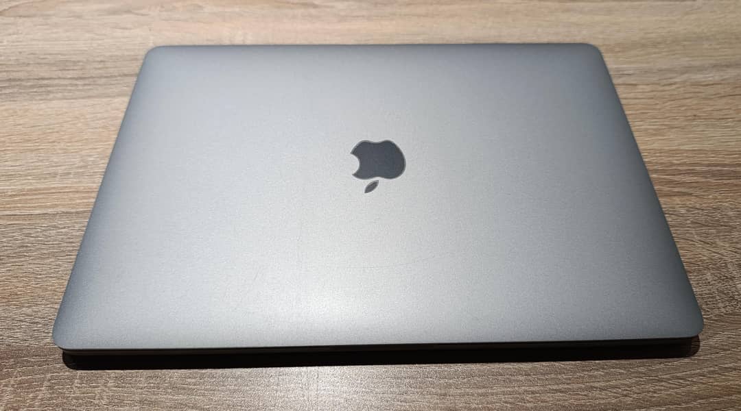 MacBook M2 Pro 2
